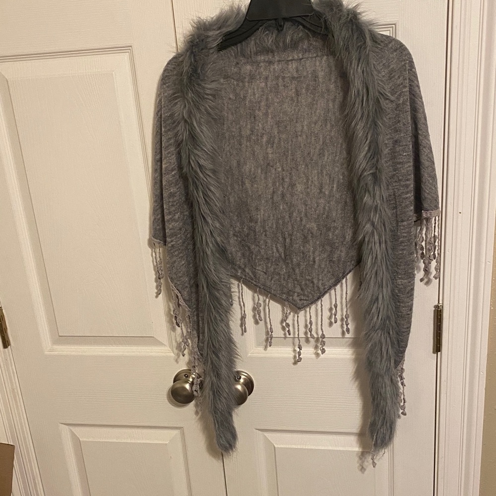 Gray Faux Fur Trim Shawl